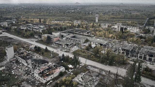 浴血战斗一年多付出重大代价，俄军终于突入乌东重镇红军城