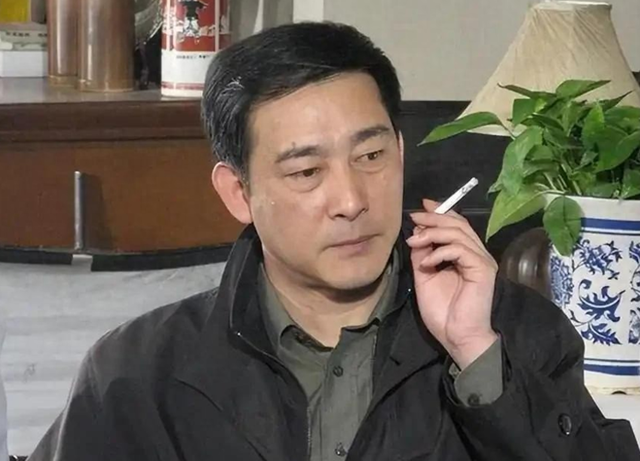 大家熟悉的他早已逝世，一天吃几十片止痛药	，去世半年公众才知道