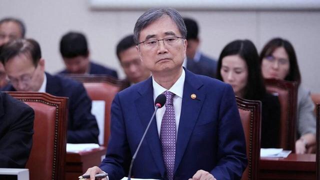 中方刚确认出席朝鲜80周年庆典，不到一天，就接到韩国外长电话