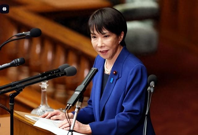 中方稀土管制再补刀，高市早苗终于打破沉默，只回了句“不接受	”