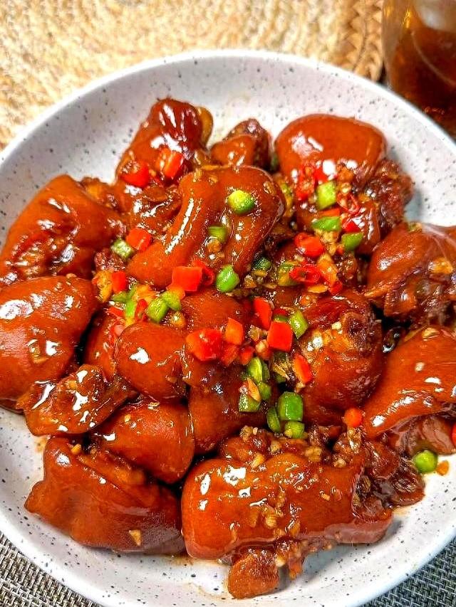 自己做饭，干净好吃又下饭，普通的饭菜，拿来招待客人也倍有面子