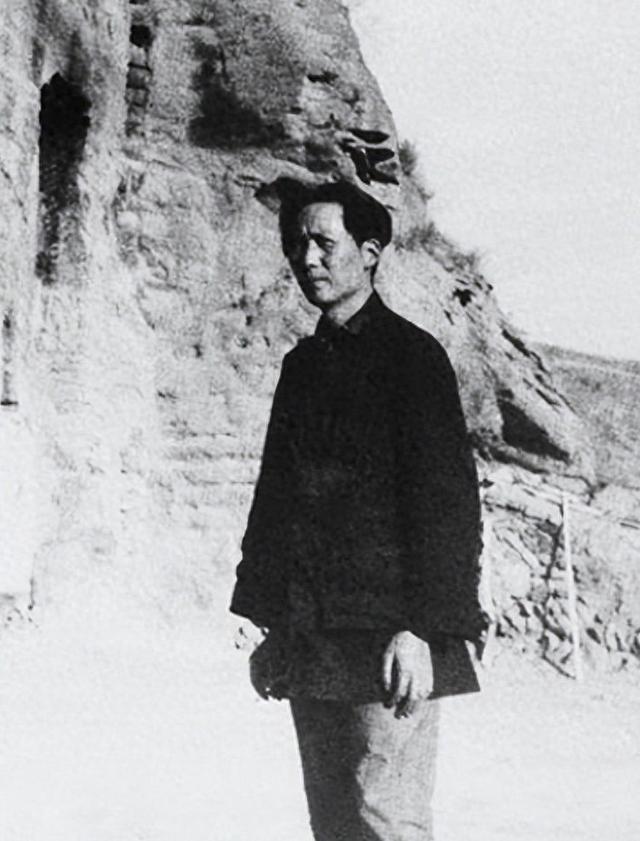 1941年李讷保姆遭奸杀，26名警卫员集体脱裤子跳河，成功锁定真凶