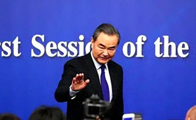 委内瑞拉致电中方后，油轮得到大批军舰护航，特朗普还是算漏一环