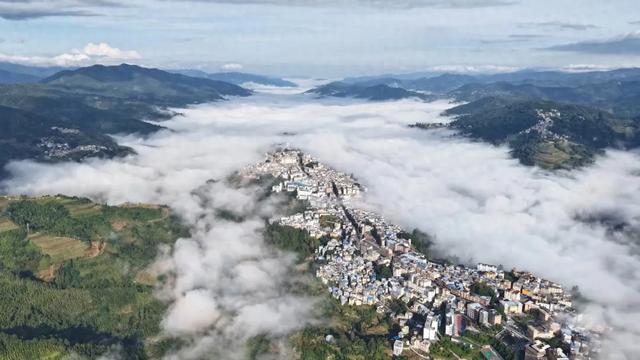 云海仙境，这里深藏着一座“天空之城”，美爆了！