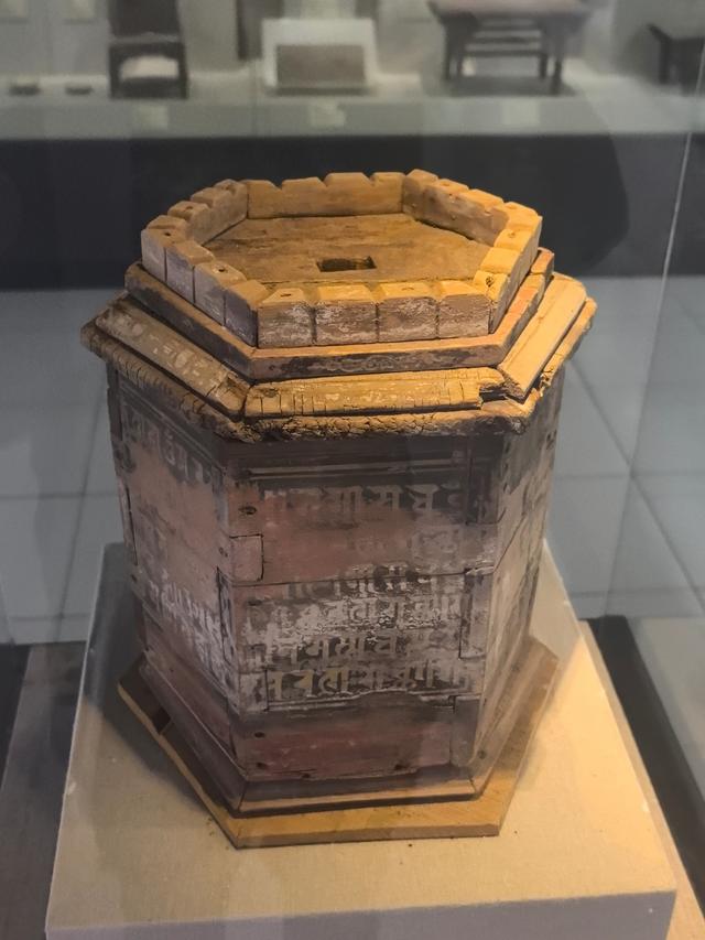武威为什么会有一个西夏博物馆？里面的国宝西夏碑是怎么回事？