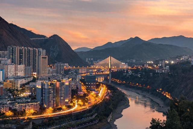 四川最“宜居”的城市，不是成都、绵阳，这座城市才最吃香！