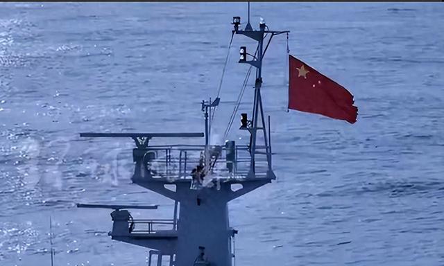 黄岩岛的主权已定，中国升起五星红旗，马科斯却邀请普京来菲一叙