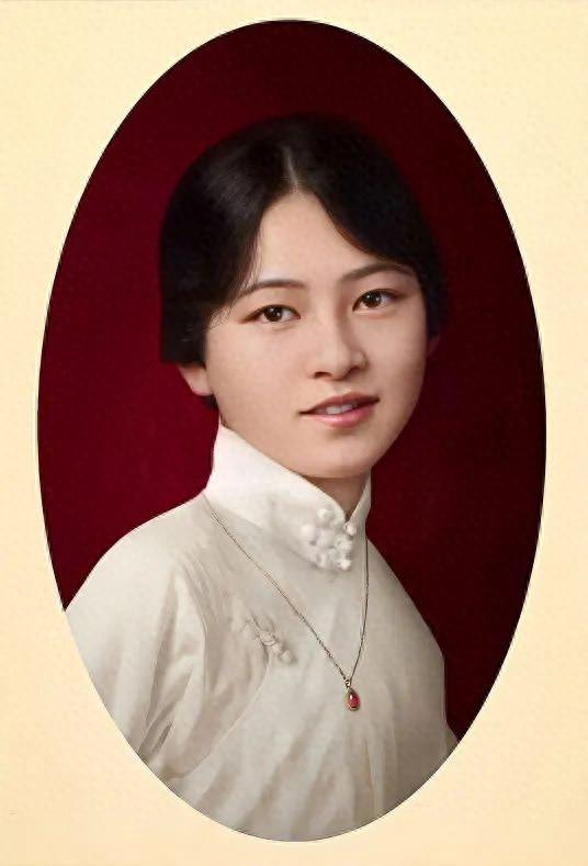 关于林徽因的简介（每天了解一位历史名人林徽因）