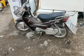 200元收了一辆110弯梁摩托车，八成新，大家看看值不值1000？图片