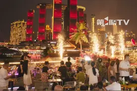 #重庆又进国内热门旅游目的地前十！截至目前，五一假期重庆门票订单同比去年增长26%，入境游订单量同比去年增长99%。#媒体精选计划 #第1眼TV口说有屏视频封面