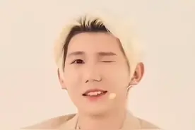 博主“王扁”靠模仿王源起号 此前还现身王源演唱会现场 被质疑开多号接受打赏规避风险 律师：只要存在侵权事实，可追责