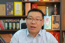 敬酒时别人说我不喝酒，怎么巧妙回应？千万别说你不喝就是看不起我#三颗葱老潘 #饭局 #人际交往 #应酬 #高情商聊天视频封面