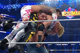 2025王室决战大赛 宝刀未老🥹约翰塞纳扛起两个大男人 #WWE #约翰塞纳 #赵喜娜 #2025王室决战大赛 #王室决战大赛视频封面