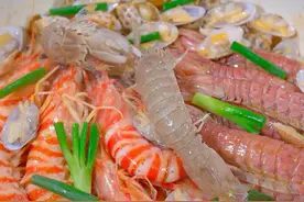 我们海鲜人吃海鲜做海鲜从来不加水，原汁原味是对海鲜最大的赞美～#盐焗海鲜 #海鲜