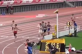 日媒摄影师闯田径跑道致运动员被设备电线“刮到脖子”，NHK道歉视频封面