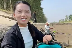 小水闸又退水了！我还能赶上一波好鱼情吗？ #钓鱼的乐趣只有钓鱼人懂 #沃鼎王者神剑 #爱生活爱钓鱼视频封面