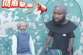 假扮70岁达摩勇闯健身房，60公斤哑铃，看得壮小伙一脸懵逼视频封面