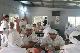 普通工人月薪3000，但是阿根廷的物价三天翻倍。#阿根廷 #物价 #月薪 #休克疗法视频封面