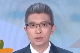 基本养老金上调2% 从2025年1月1日起，为2024年底前已按规定办理退休手续并按月领取基本养老金的退休人员提高基本养老金水平，总体调整水平为2024年退休人员月人均基本养老金的2%。