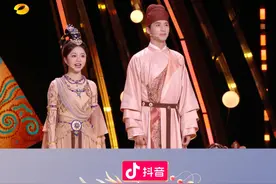 #谭松韵跳胡旋舞好美 #许魏洲把文物演活了 谭松韵、许魏洲 化身省博文物带你重走丝绸之路，飞天舞、泰国长甲舞、沙曼舞、罐舞、胡旋舞、肚皮舞、非洲草裙舞，舞舞舞舞舞，舞花我的眼王奕婷、魏伸洲 ！还在等什么？快来加入这场丝路之旅吧～#藏在传统文化中的年味儿   #抖音龙年好戏大赏   #湖南卫视春晚