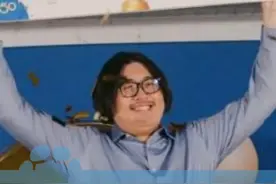 7月29日报道，加拿大多伦多26岁华裔小伙中约3亿元大奖，小伙坦言接到电话通知后一度以为是电诈，“我手脚都发麻了。”中奖后第一时间打电话给父母，让他们立即退休享清福（红星新闻）#大象主播说