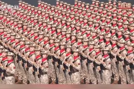 习近平乘车检阅地面方队 受阅方队发出豪迈誓言