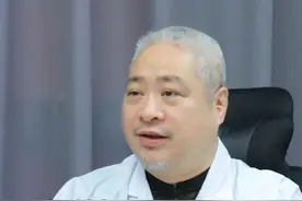 吹风机可不能乱用，注意这三点，保护你的头发 #医学科普 