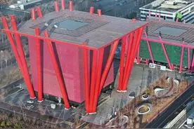 这里是洛阳最奇葩的建筑“筷子楼”，高空俯看此楼犹如一个方桌，大地手执红色筷子围桌而坐#航拍 #洛阳视频封面