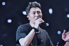 7月11日，谢霆锋杭州演唱会预售开启#谢霆锋 #谢霆锋杭州演唱会 #谢霆锋演唱会