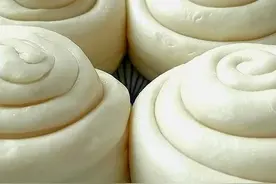 早餐别出去买了，1碗面粉加4个鸡蛋，简单一做，全家人都爱吃！