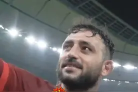 相继离队！海港告别外援巴尔加斯 武磊34球中超金靴15球来自大小王助攻#海港官宣巴尔加斯离队 #巴尔加斯告别海港球迷 #中超 #上海海港 #dou来足球季视频封面