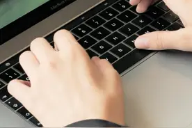 Excel表格太长太宽怎么打印在一张纸上呢？千万别缩放打印了！别担心我来教你#职场  #职场那些事 #office办公技巧 #excel技巧 #办公技巧 @抖音短视频