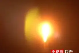 伊朗：向以色列发射远程超重型导弹视频封面