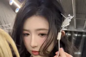 一场一言难尽的爱豆之旅 我这算成功出道了？哈哈哈哈哈啊哈
#爱豆 #素人改造 #妆前妆后视频封面