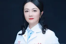 打球摔断脚踝韧带 医：距腓前全断了 还有囊肿#医学科普 #韧带断裂 #打球视频封面