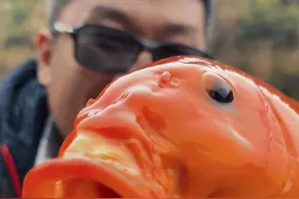 新年第一钓！红色大鲤鱼来袭，祝大家鸿运当头，再创辉煌！视频封面