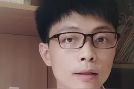 经常服用他达拉非效果变差，两个方法帮到你 他服用的低剂量他达拉非，都是按需服用的，也就是说在夫妻生活前才使用药物。对于低剂量的他达拉非，其实它更常用的一种方式是每日服用的方式，做一位一种长效药物，每日服用5mg他达拉非，能够在3到5天内是药物在体内达到稳态的血药浓度，从而持续发挥药效。#他达拉非 #硬核健康科普行动 #他达拉非口溶膜 #他达拉菲 #他达拉非片视频封面