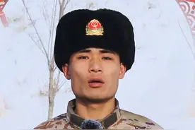 马鞍山的三胞胎兄弟 在祖国边疆给家乡人民拜年了 #拜年 #新年快乐 #马鞍山三胞胎兄弟携手参军入伍 （记者：常亮 通讯员：杨栋 编辑：曹超）视频封面