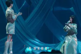 谭维维 郁可唯 《我记得》#声生不息家年华   时空是个圆圈 我们终会相遇视频封面