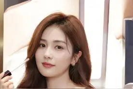 原定女主不愿剪短发拒演《烈火军校》，没想到白鹿意外捡漏，临时救场成就经典#白鹿 #烈火军校 #北上 #谢襄 #娱乐评论大赏视频封面