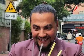 广东人的夏天从一份水果炒冰开始！#TC在中国#好好吃饭大赛#水果炒冰#路边摊美味视频封面