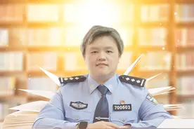 百色市公安局“巾帼颂芳华 护航新征程”读书分享会视频封面