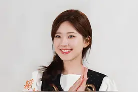 路人公开处刑明星“微表情”，郭碧婷眼神警告，赵露思惊出表情包，胡歌当众怒斥
#白鹿 #肖战 #胡歌 #向佐 #王星越