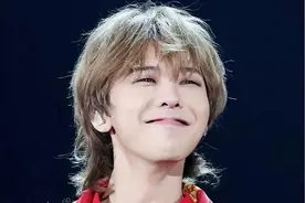 刚出道的权志龙，揭大前辈老底不在话下#权志龙