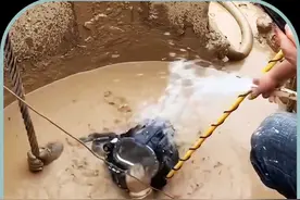 下深井捞钻头的危险工作，工地水鬼 下深井捞钻头的危险工作，工地水鬼#有趣的冷知识 #科普 #工地水鬼 