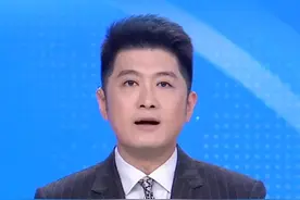 10月17日，日本首相石破茂以“内阁总理大臣石破茂”名义，向靖国神社供奉了被称为“真榊”的供品。#日本新任首相向靖国神社供奉祭品 #主播说新闻