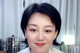 小草般的阿姨 #南京地铁的烟火气  #威观点  #广电V光 #五月的南京是一本浪漫小说视频封面