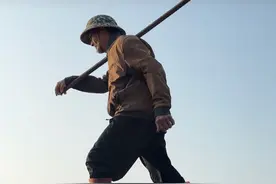 30年累死20头牛的大爷，徒手造了一座避风港 #凡人繁星 #记录真实生活 #陈光权视频封面