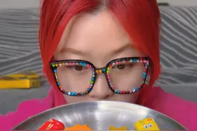 各种卡通人物造型小糖果，你都看过这些动画片吗？ #网红糖果 #零食推荐 #一口吃回童年 #美食 #吃货日常视频封面