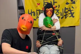 工作失误之挠痒痒惩罚  #搞笑 #搞笑视频 #专治不开心